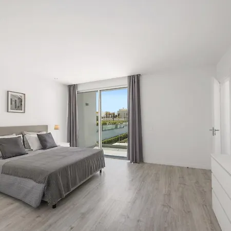 Casa Lirio By Vila